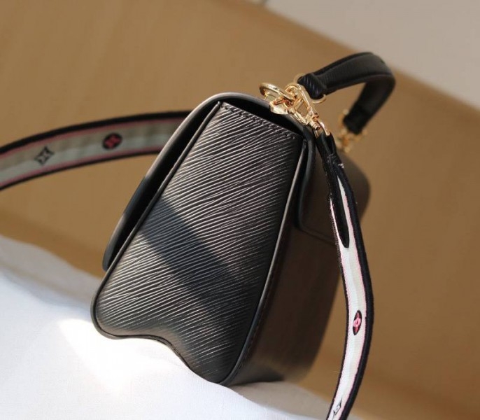 L0vis Vvtt0n Epi Leather Twist MM Bag Black With Jacquard Strap