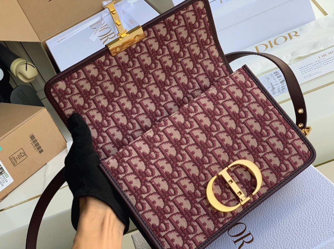 D10r 30 Montaigne Medium Bag Knockoff in Bordeaux D10r Oblique Jacquard