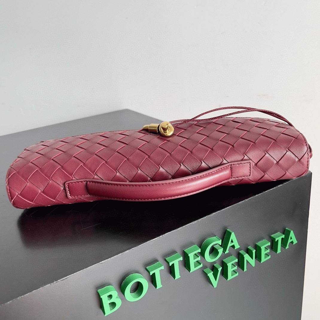 Replica B0tt*ga Ven*ta Andiamo Clutch with Handle Barolo