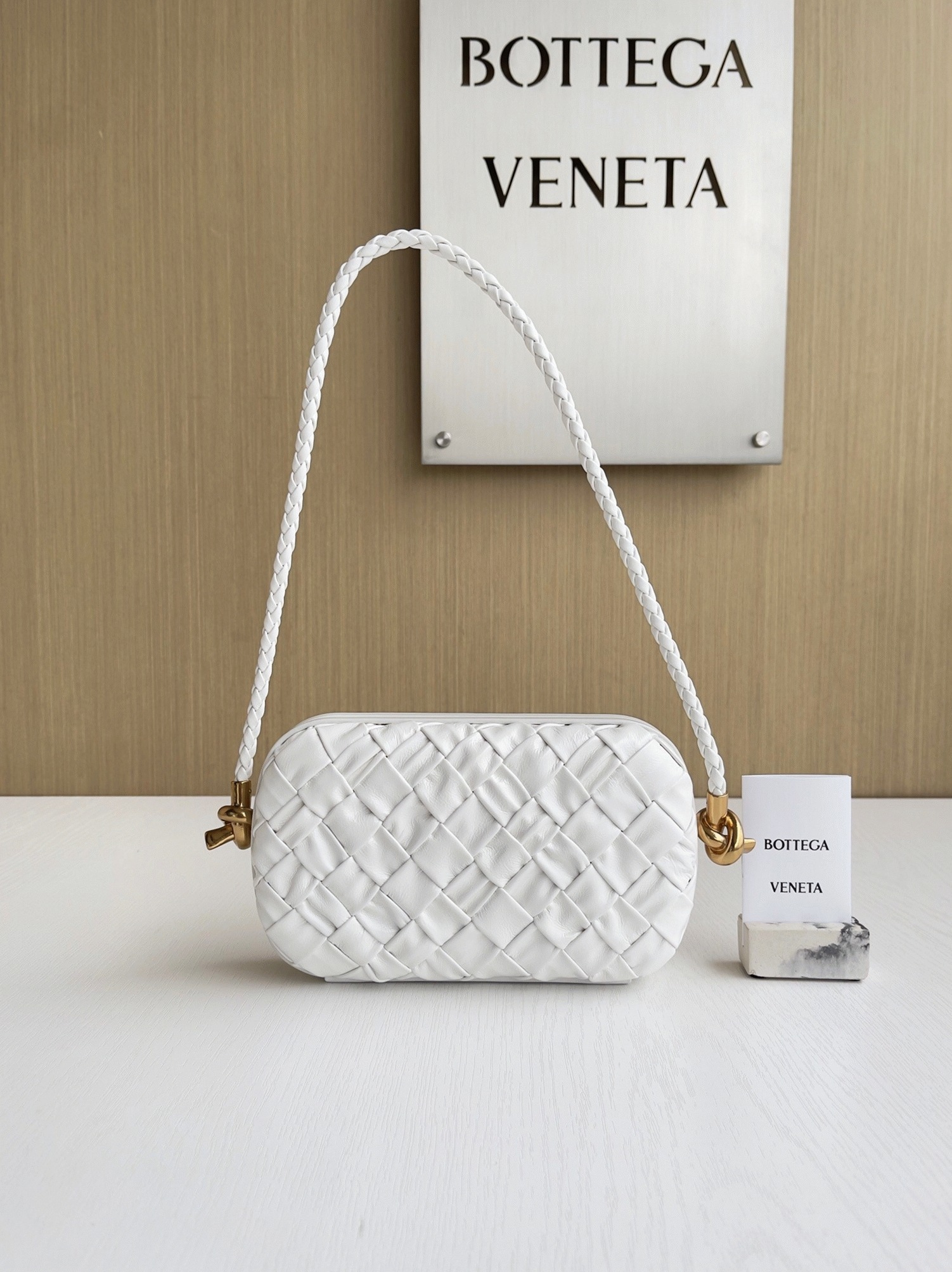 Replica B0tt*ga Ven*ta Knot Minaudiere On Strap White Foulard Intreccio Leather