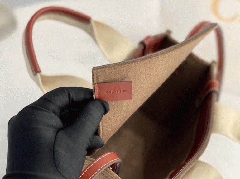 top quality fake previous previous Ch10e small woody tote bag in brown felt