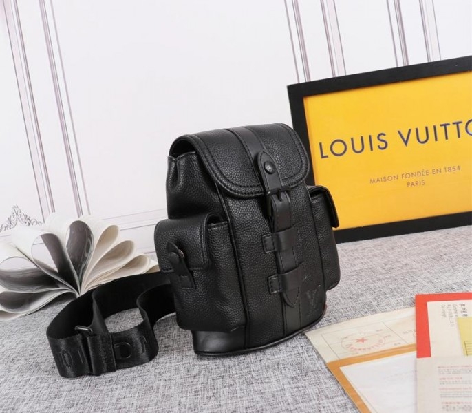 L0vis Vvtt0n Taurillon Leather Christopher XS Backpack In Black