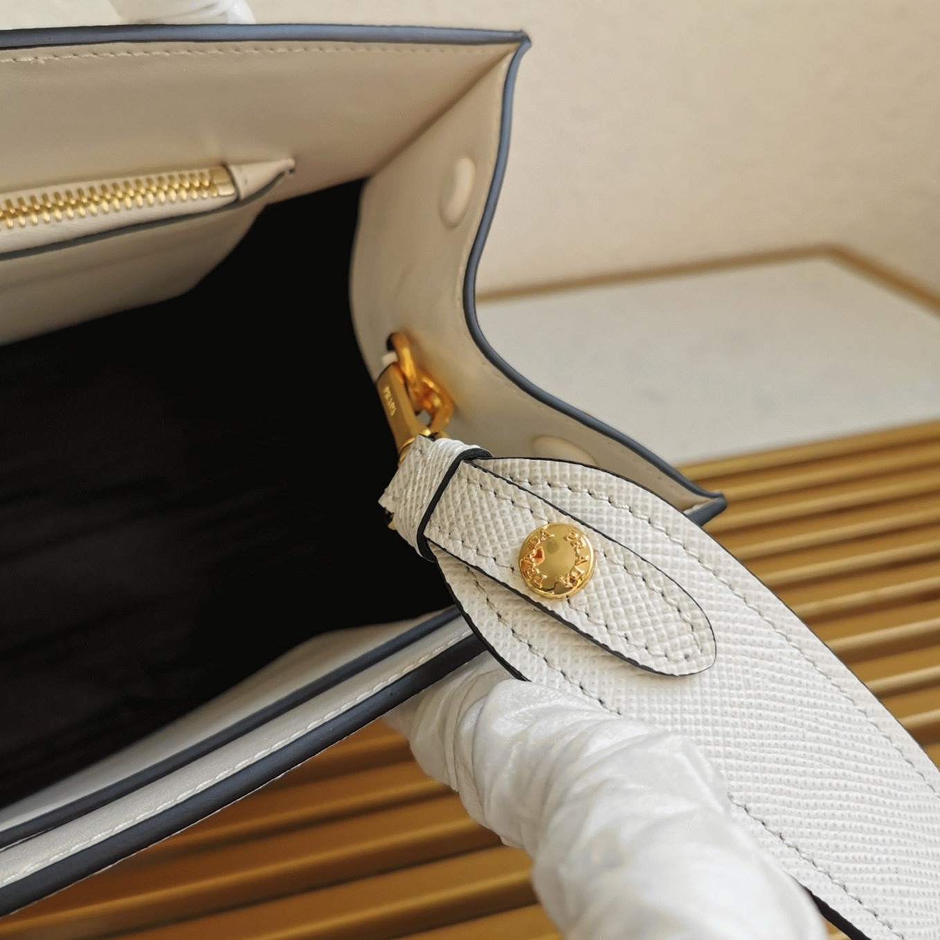 Pra*a Monochrome Medium Bag Fake in White