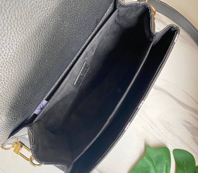 L0vis Vvtt0n Spring 2022 Monogram Empreinte Pochette Metis Handbag In Black