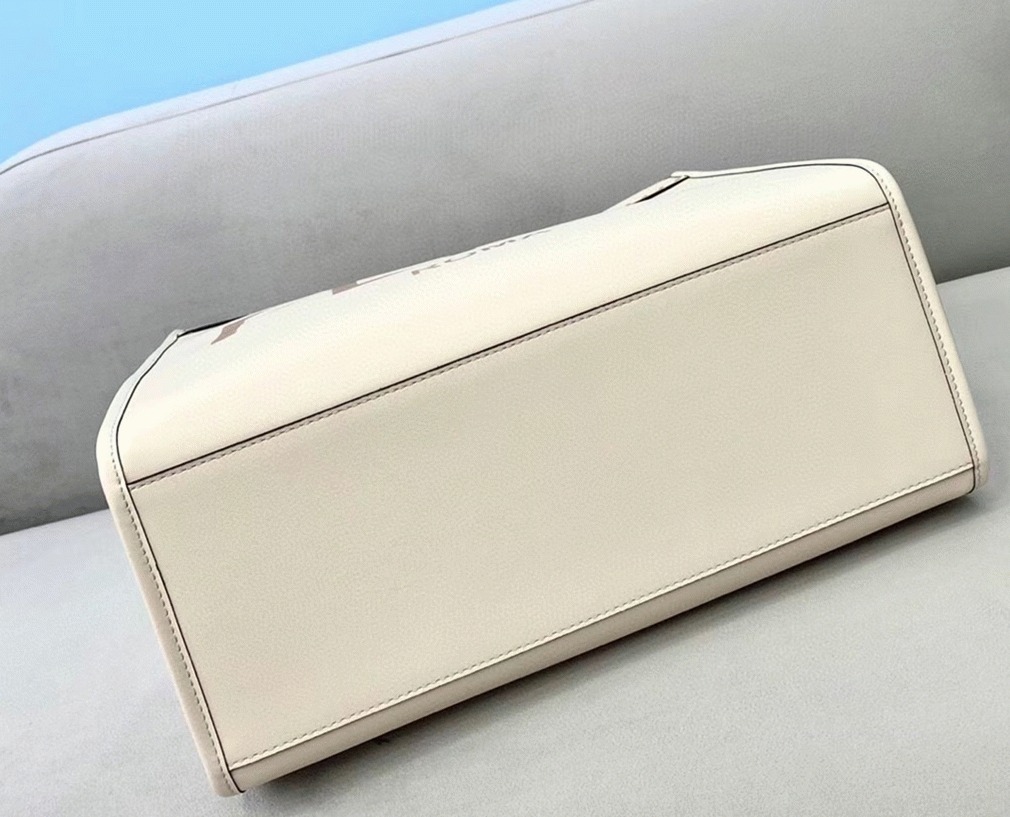 Top Quality Fake F**di Sunshine Medium Tote Bag In White Calfskin