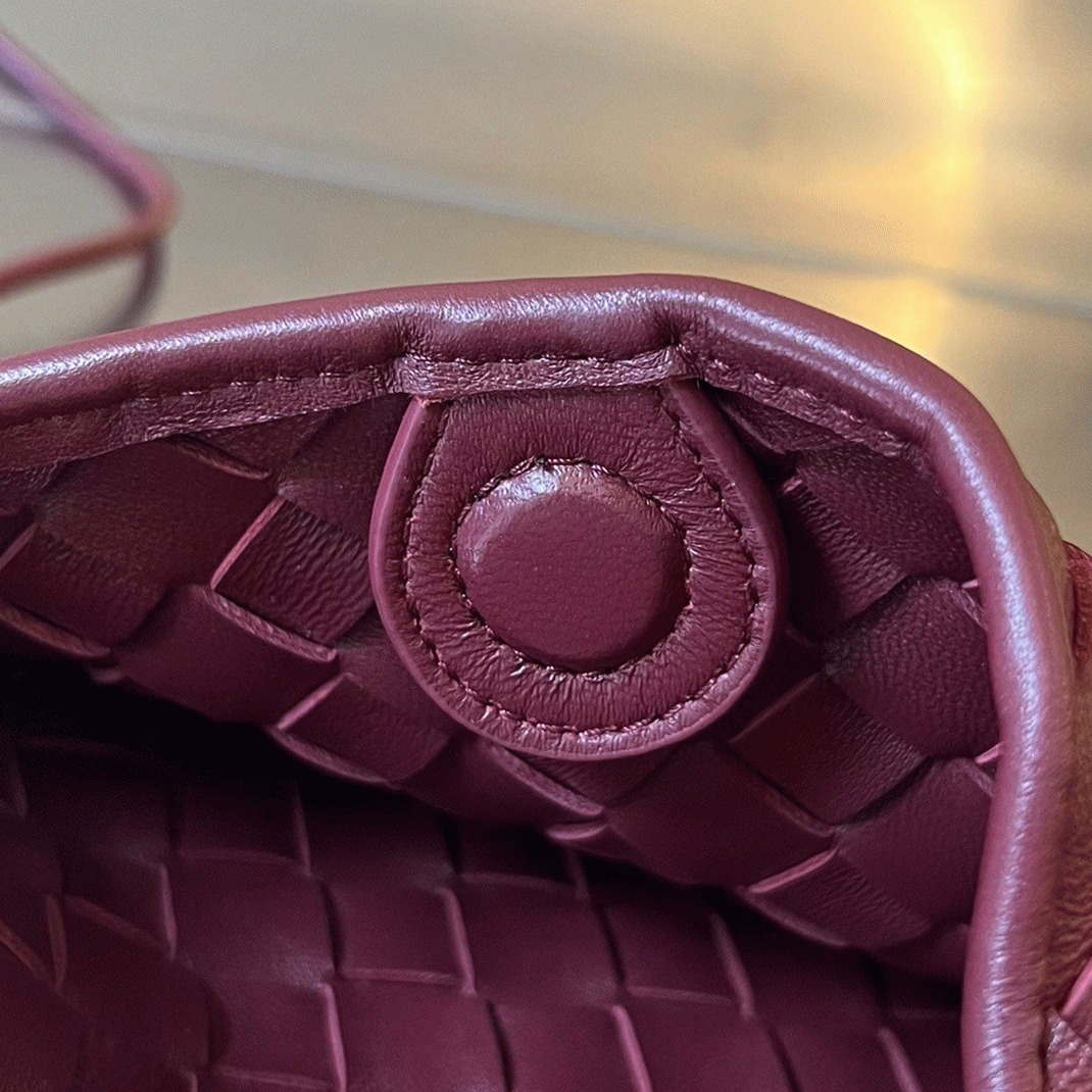 Fake B0tt*ga Ven*ta Sardine Mini Bag Barolo