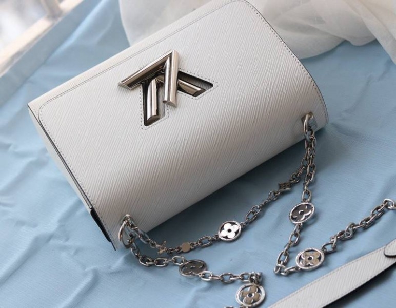 L0vis Vvtt0n Epi Leather Twist MM With Flowers Jewels Chain Bag In Optic White