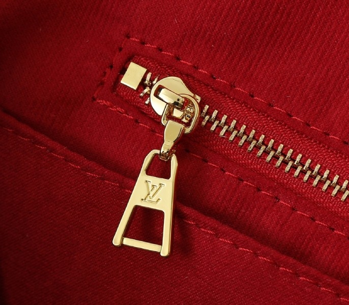 X TM Monogram Canvas OnTheGo MM With Bijou Edition