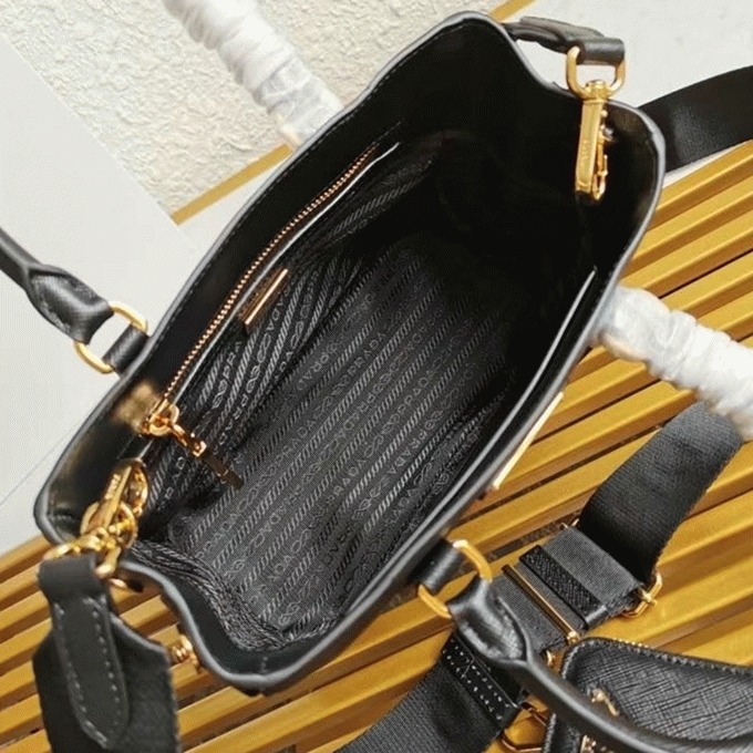 Black Pra*a Galleria Mini Bag Best Replica