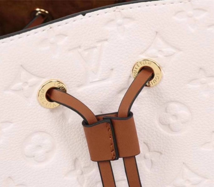 L0vis Vvtt0n Monogram Empreinte NeoNoe MM Bag In Cream
