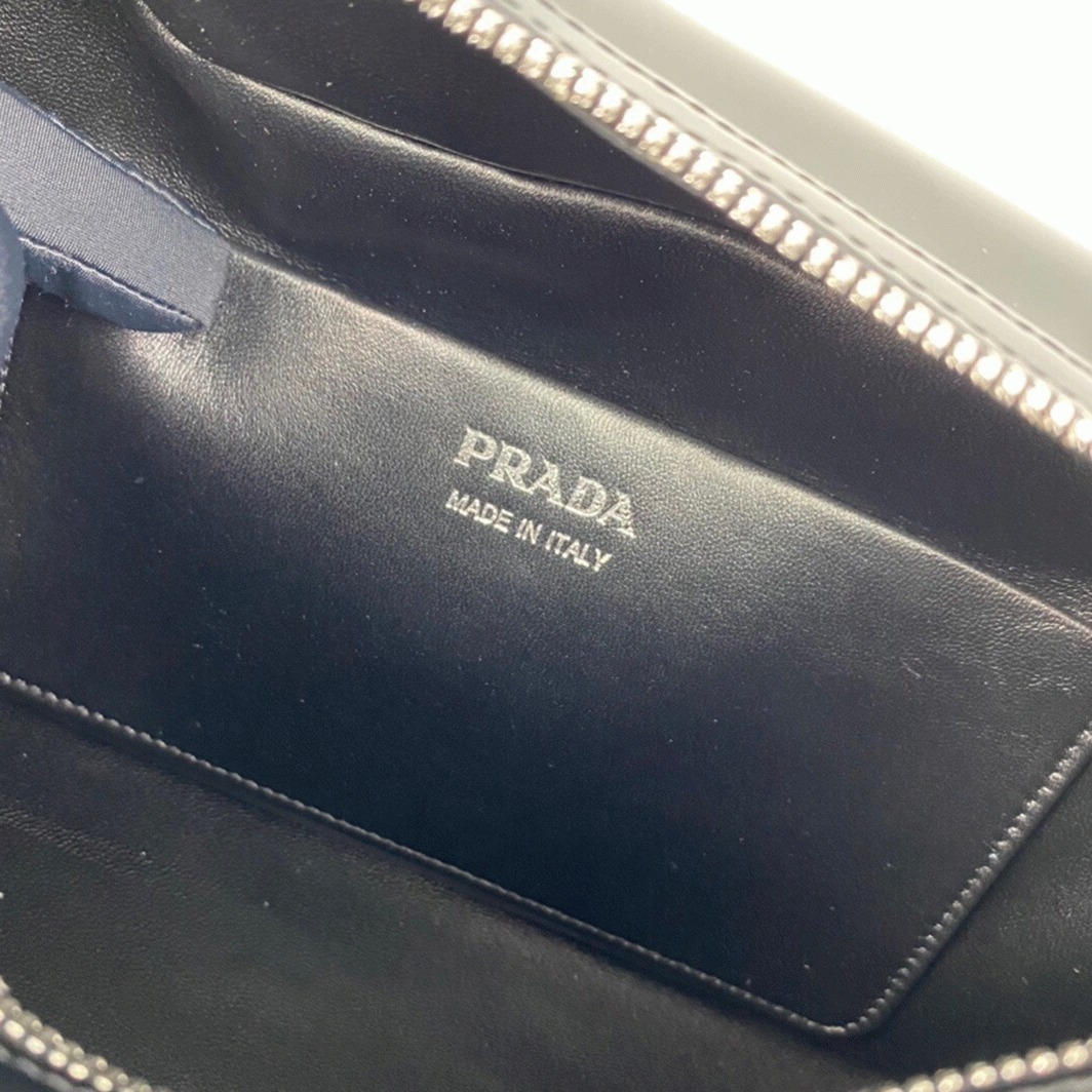 Pra*a S*pernova Medium Bag Knockoff in Black Brushed