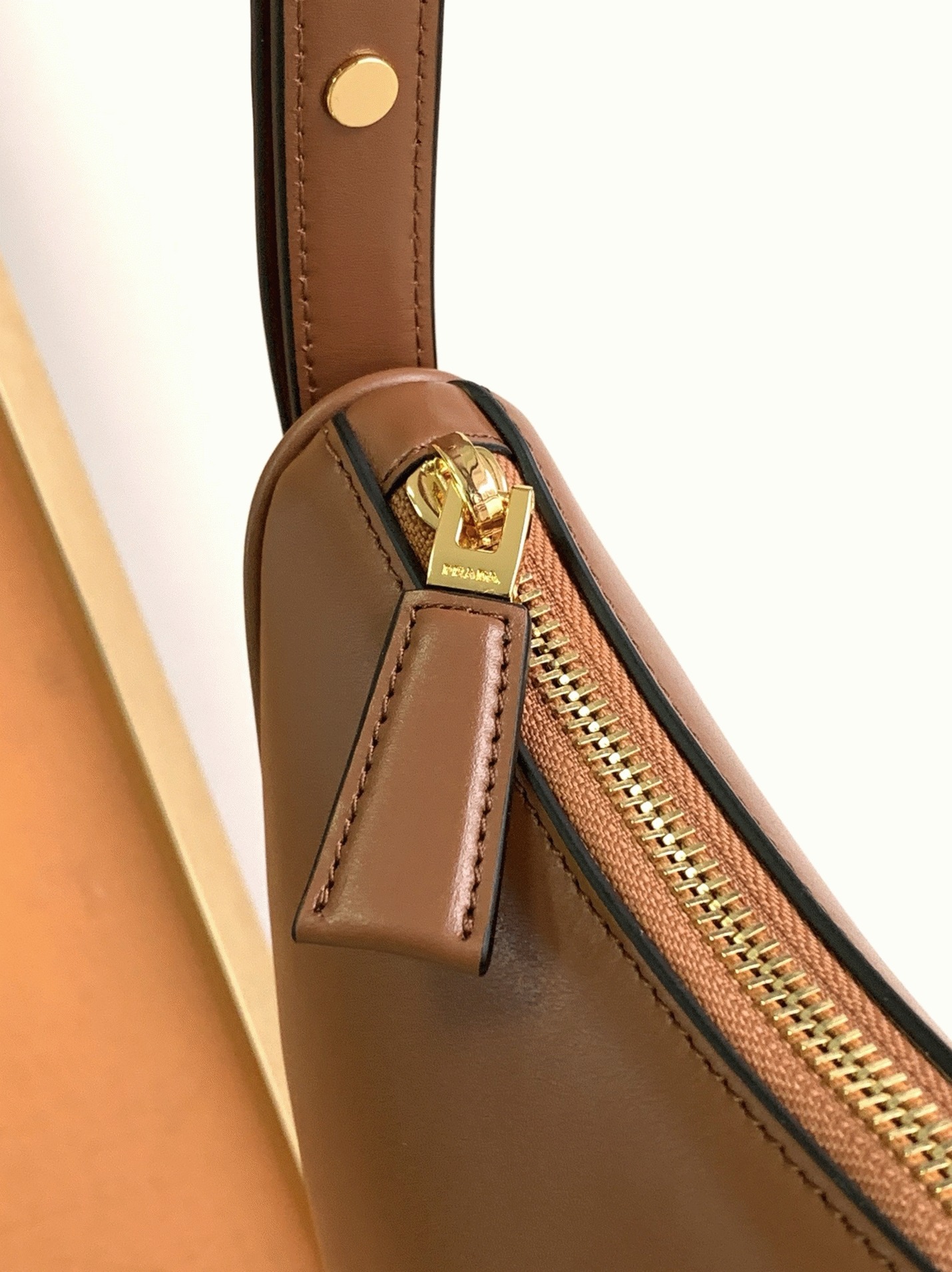Brown Pra*a Arque Shoulder Bag Replica