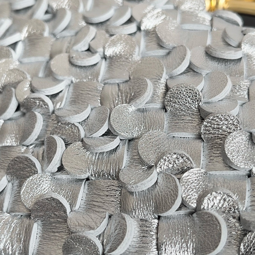 Replica B0tt*ga Ven*ta Knot Minaudiere Clutch Silver Sequins
