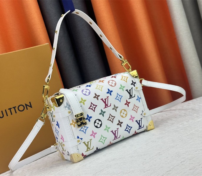 L0vis Vvtt0n X TM Multicolored Side Trunk MM In White