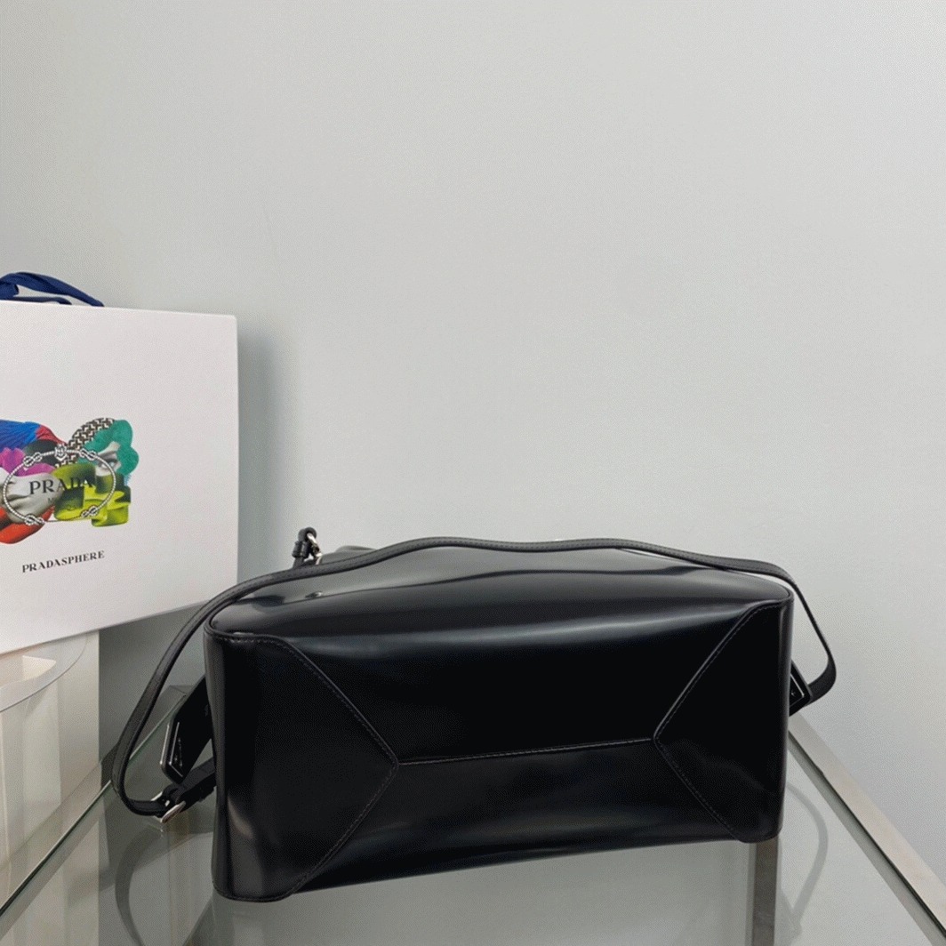Pra*a S*pernova Medium Bag Knockoff in Black Brushed