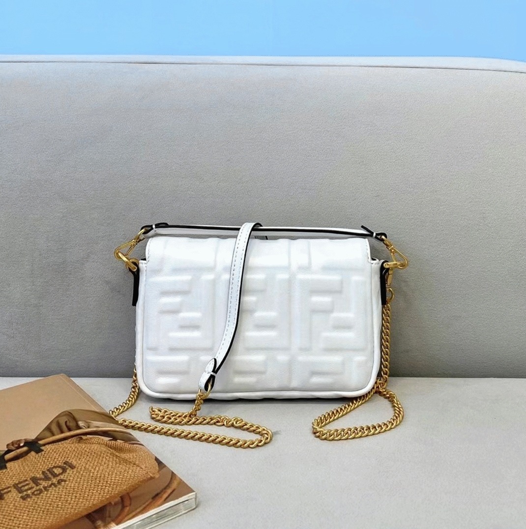 Top Quality Knockoff F**di Small Baguette Bag In White FF