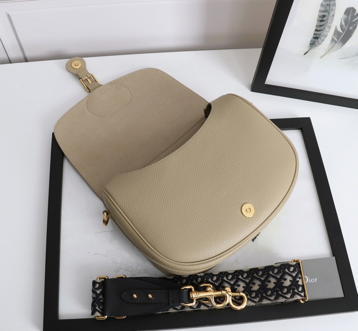 D10r Bobby Large Bag Knockoff in Beige