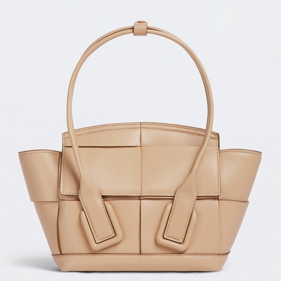 Top Quality Fake B0tt*ga Ven*ta Arco Mini Bag In Beige Intrecciato Calfskin