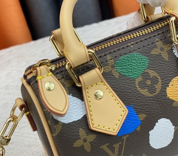 L0vis Vvtt0n X YK Monogram Canvas Speedy Bandouliere 25 Handbag