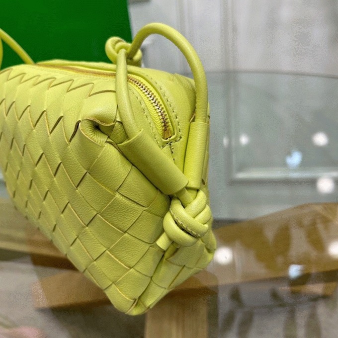 Imitation B0tt*ga Ven*ta Loop Mini Bag Kiwi