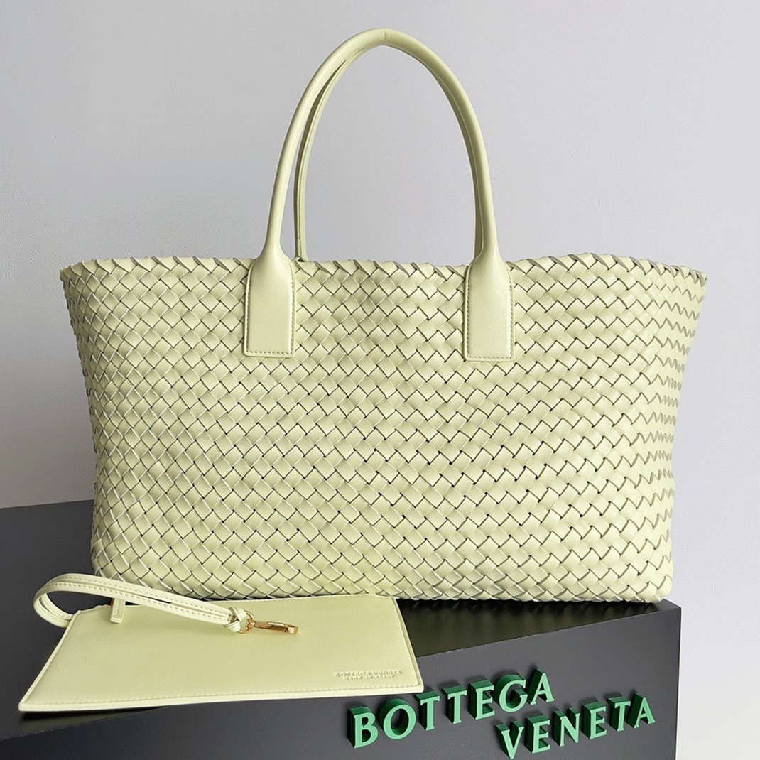 Top Quality Fake B0tt*ga Ven*ta Cabat Large Bag In Zest Washed Intrecciato Lambskin