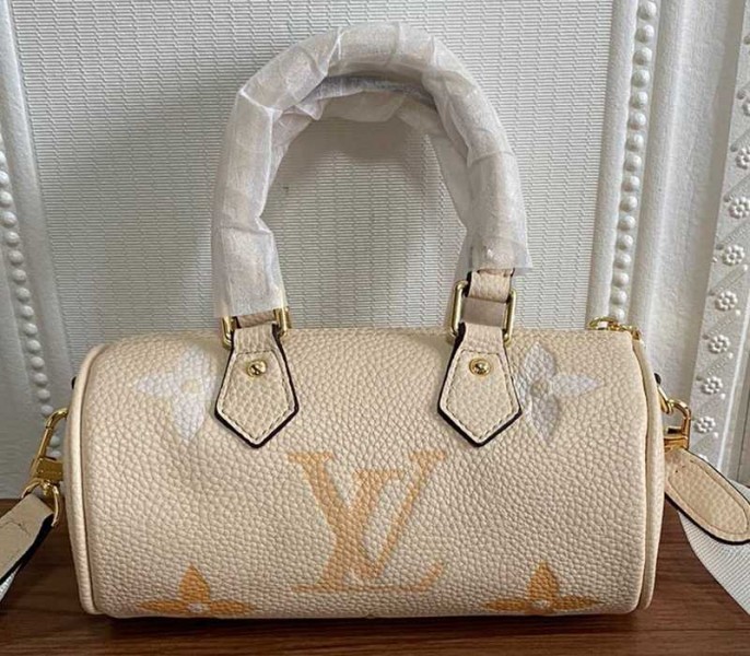L0vis Vvtt0n Bicolor Monogram Empreinte Papillon BB Bag In Cream And Saffron