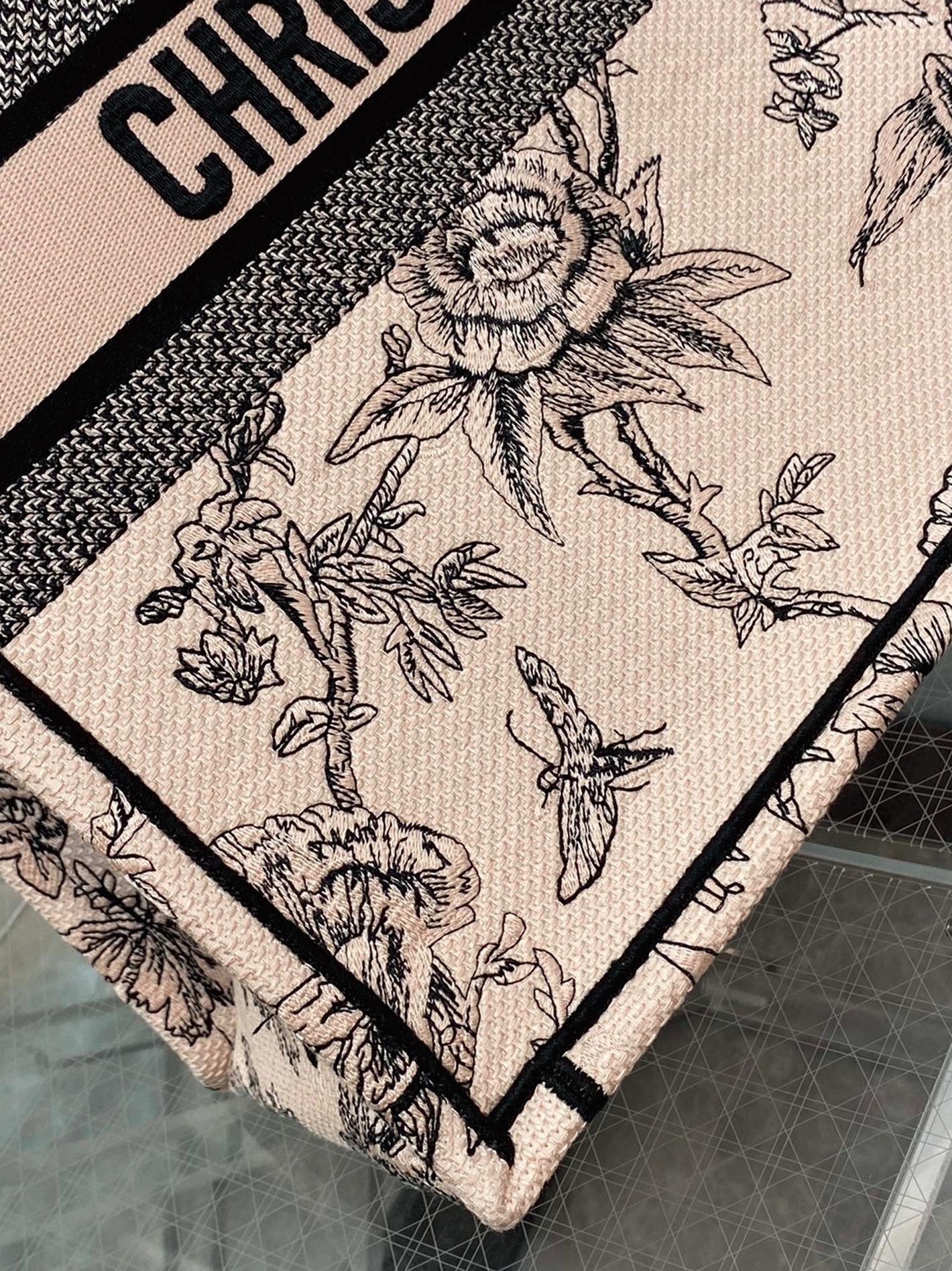 D10r Large Book Tote Bag Fake in Powder Pink Jardin Botanique Embroidery