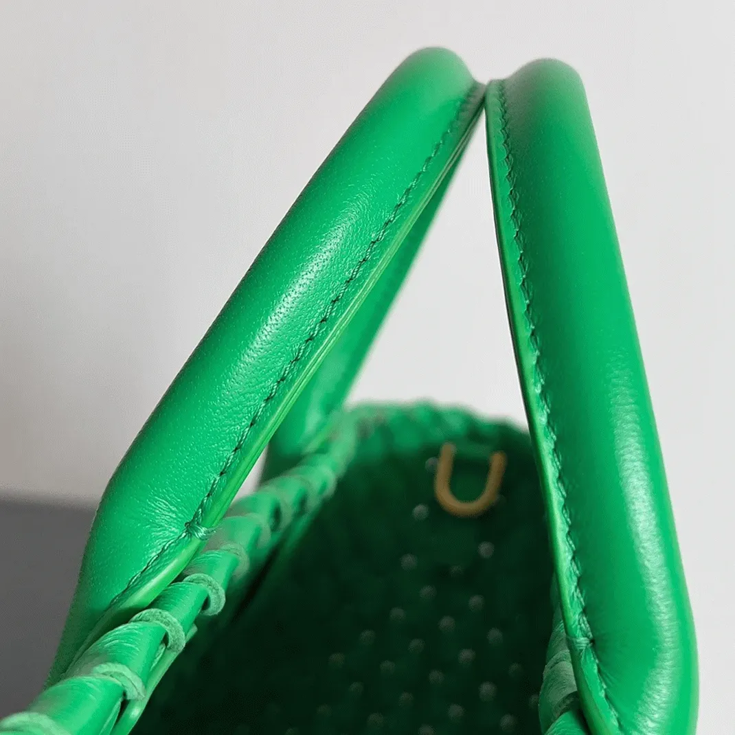 Top Quality Replica B0tt*ga Ven*ta Cabat Mini Bag In Green Intrecciato Lambskin