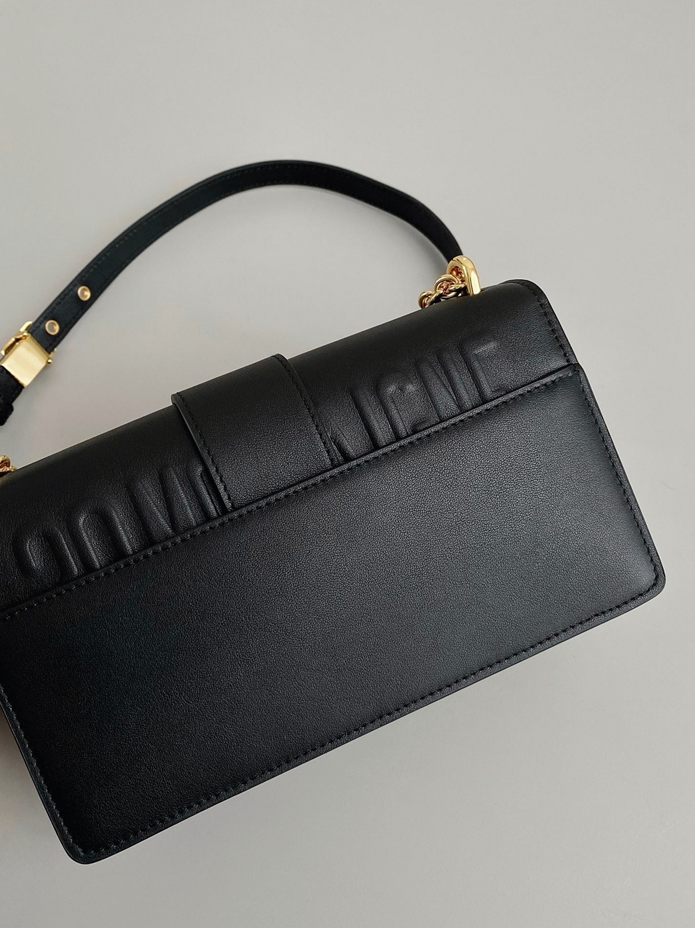 D10r 30 Montaigne East-West Bag with Chain Replica in Black Calfskin