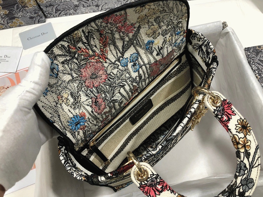 D10r Lady D-Lite Medium Bag Faux in Mille Fleurs Embroidery