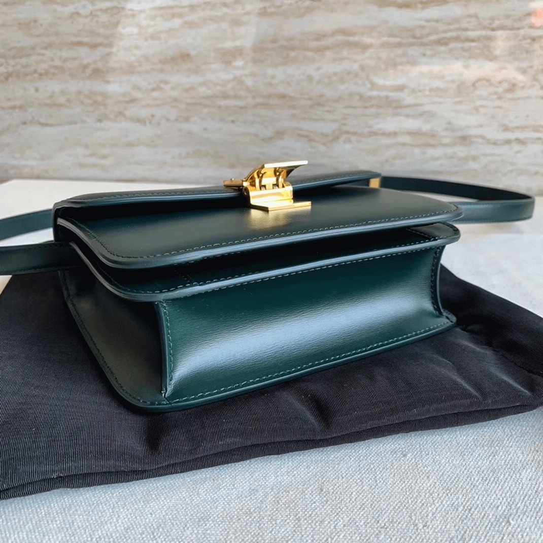 Top Quality Fake Ce1i*e Classic Box Medium Bag In Amazone