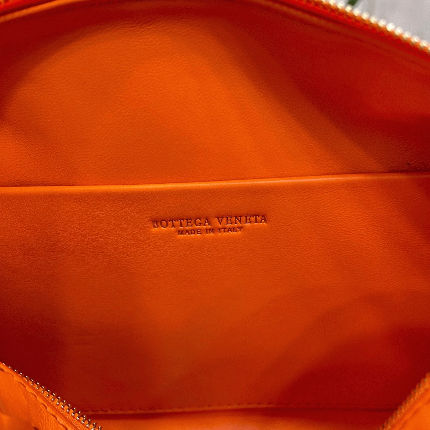 Faux B0tt*ga Ven*ta Loop Small Bag Orange