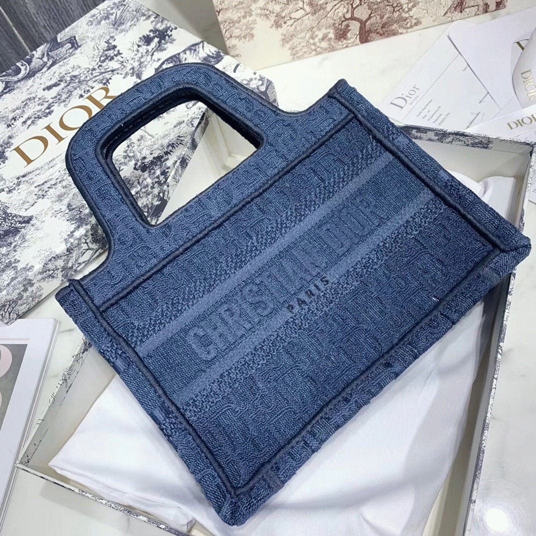 d10r mini book tote bag fake in De*1m blue oblique