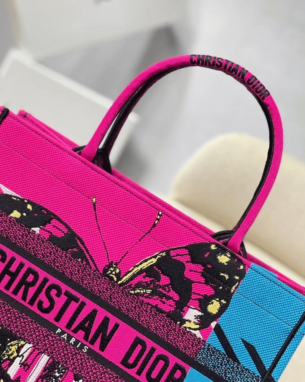 D10r Medium Book Tote Bag Fake in Pink D-Jungle Pop Embroidery
