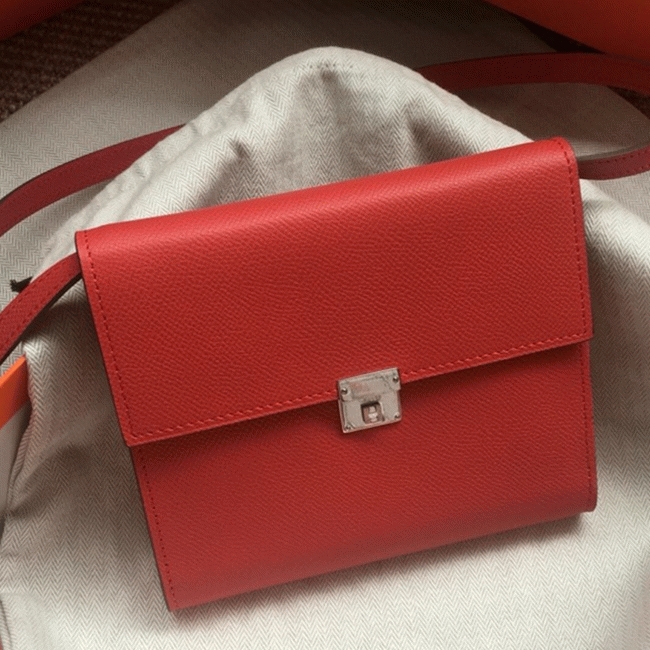 Red luxury replica H**me5 Clic wallet with strap