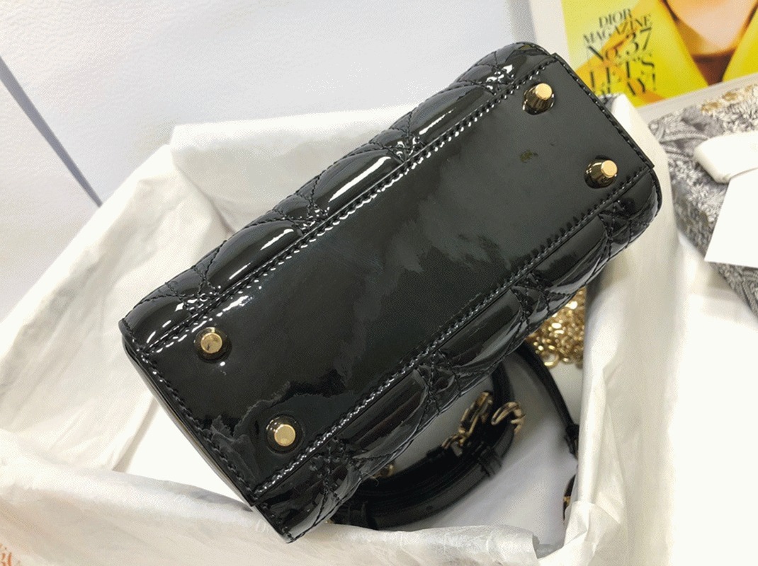 D10r Lady D10r Mini Chain Bag Replica with Chain in Black