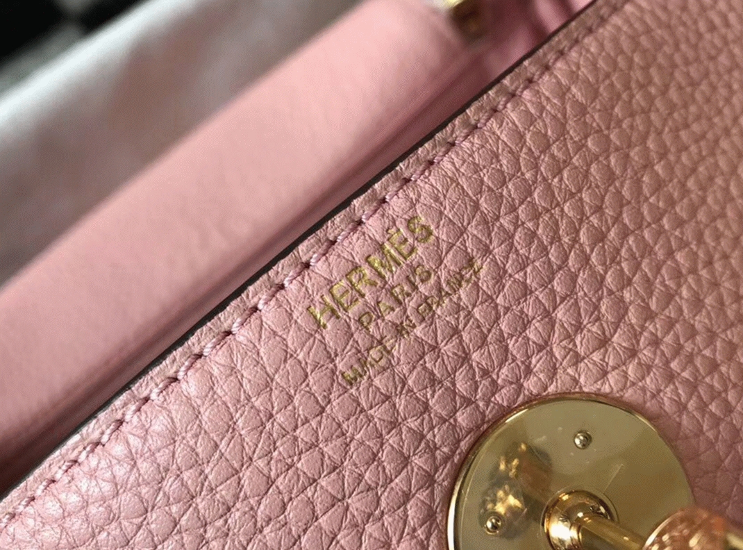 Knockoff H**me5 Lindy 30cm bag in pink color
