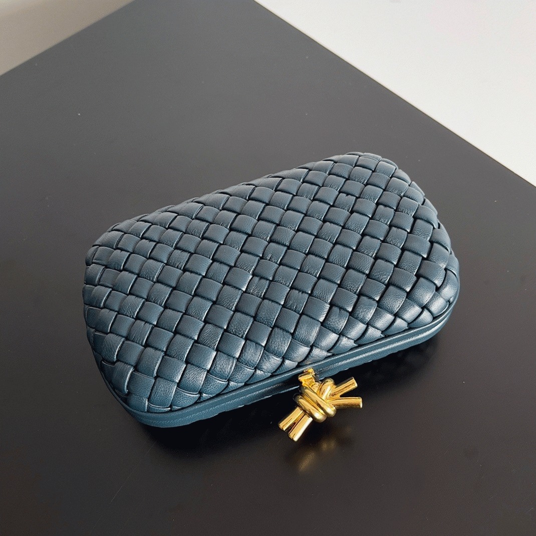 Replica B0tt*ga Ven*ta Knot Minaudiere Clutch Space