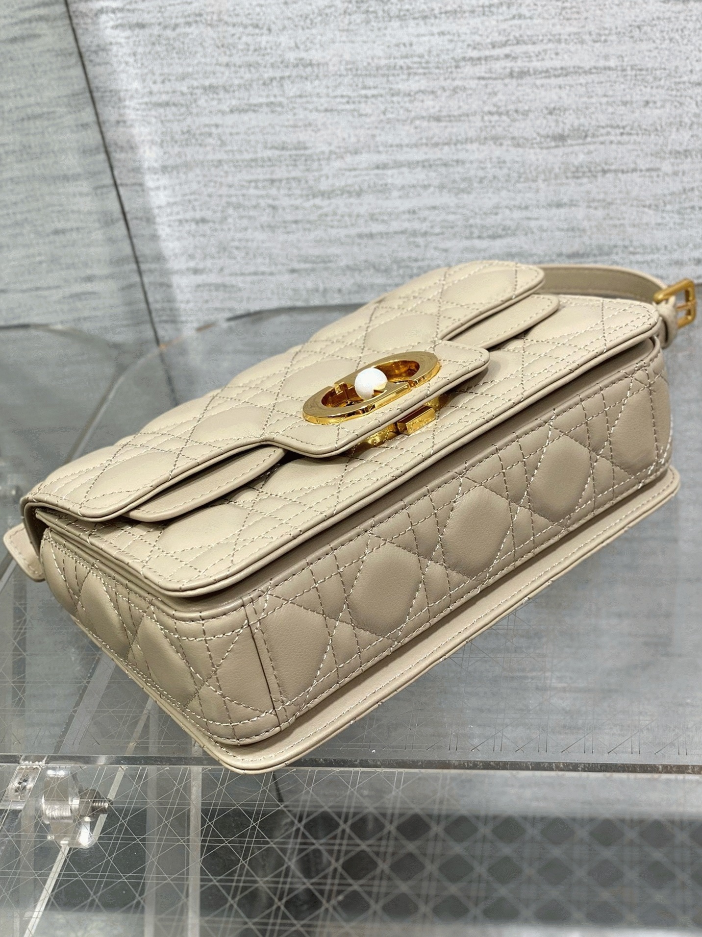 D10r Small Jolie Top Handle Bag Knockoff in Beige Cannage Calfskin