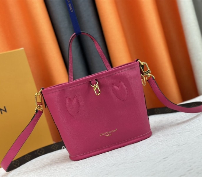 L0vis Vvtt0n Neverfull Bandouliere Inside Out BB Tote In Monogram Canvas And Rose Pondichery Leather