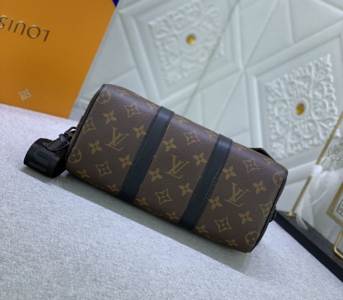 L0vis Vvtt0n Monogram Canvas Keepall Bandouliere 25 In Black