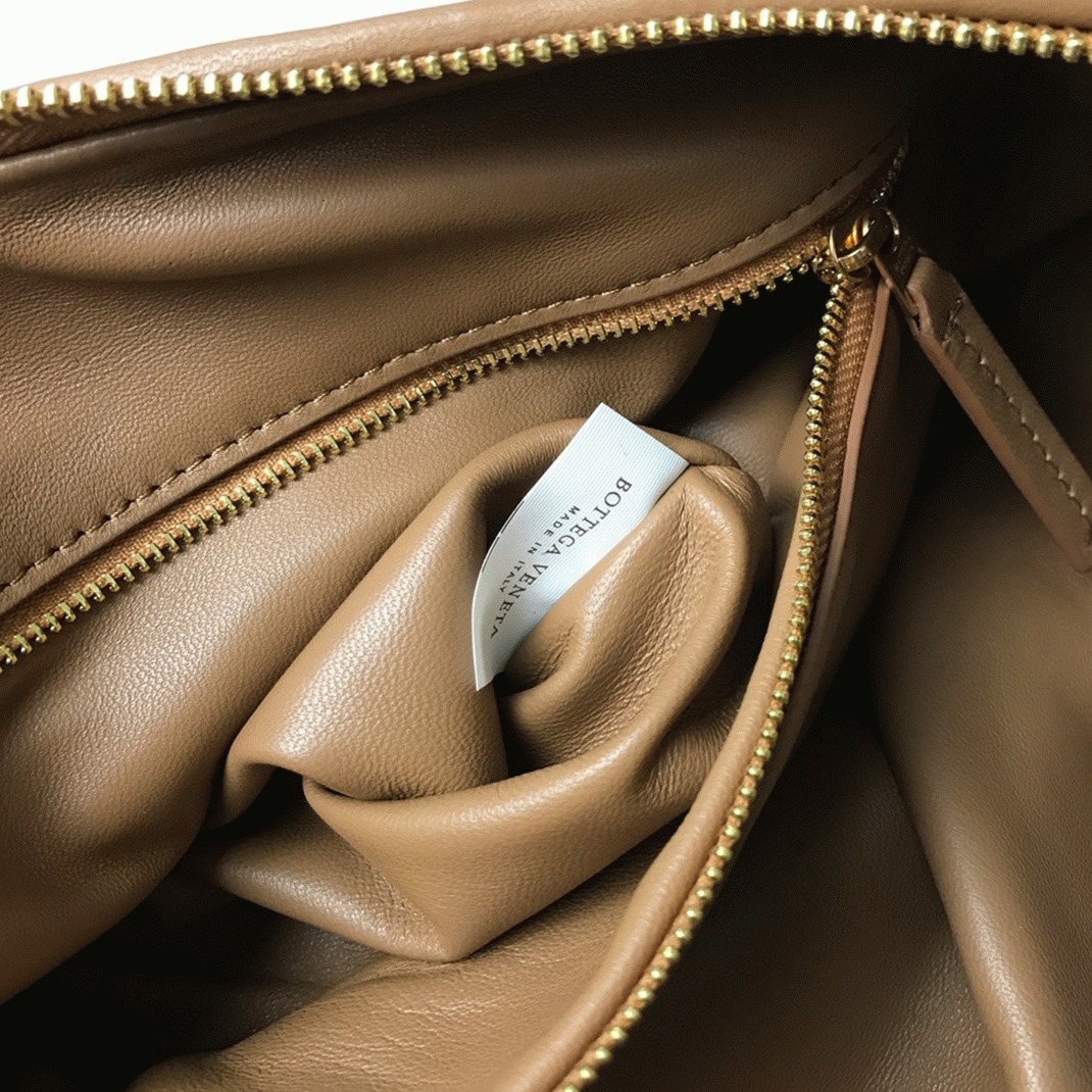Replica B0tt*ga Ven*ta BV Jodie Small Bag Caramel