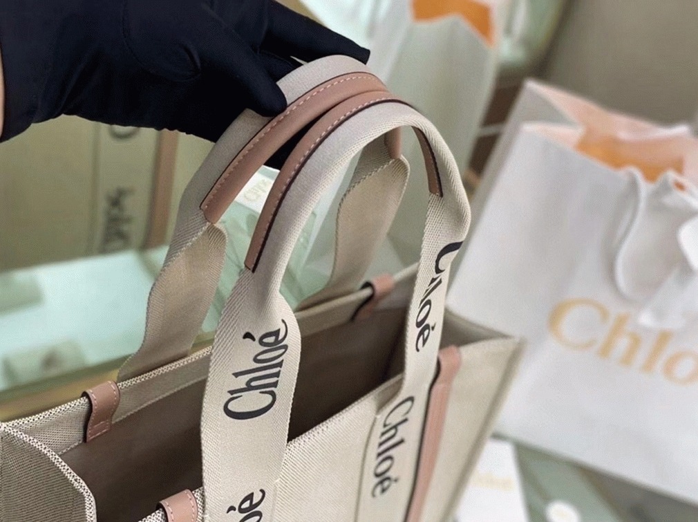 top quality replica Ch10e medium woody tote bag in canvas with beige leather strips