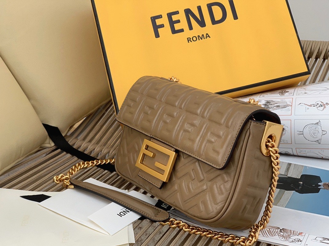 Top Quality F**di Baguette Chain Midi Bag In Taupe