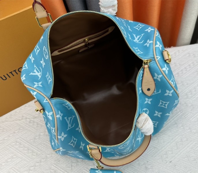 L0vis Vvtt0n Speedy P9 Bandouliere 40 Bag In Turquoise