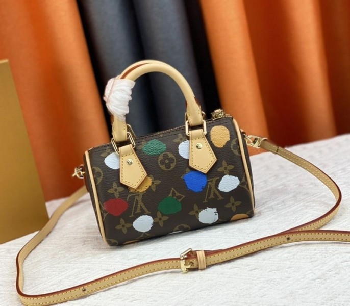L0vis Vvtt0n X YK Monogram Canvas Speedy Bandouliere 25 Handbag