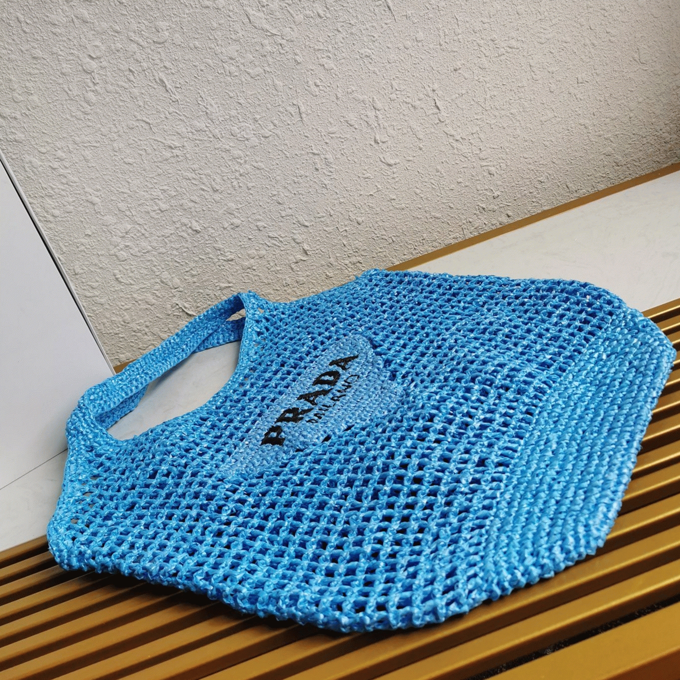 Pra*a Large Tote Bag in Blue Woven Raffia