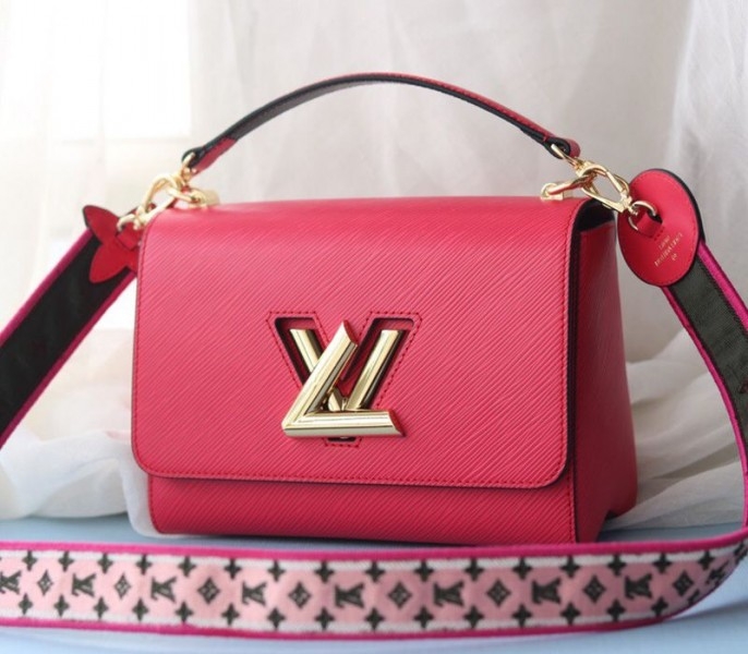 L0vis Vvtt0n Epi Leather Twist MM Handbag In Red With Embroidered Strap