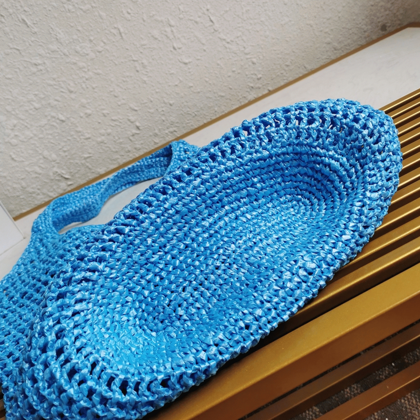 Pra*a Large Tote Bag in Blue Woven Raffia