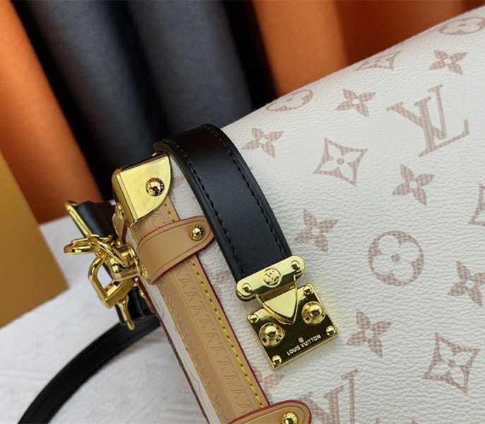 L0vis Vvtt0n Monogram Dune Canvas Side Trunk MM